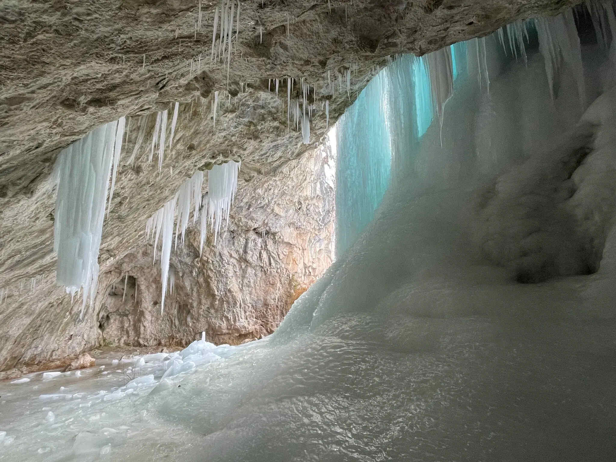 Secret Ice Caves In Colorado S Rocky Mountain National Park