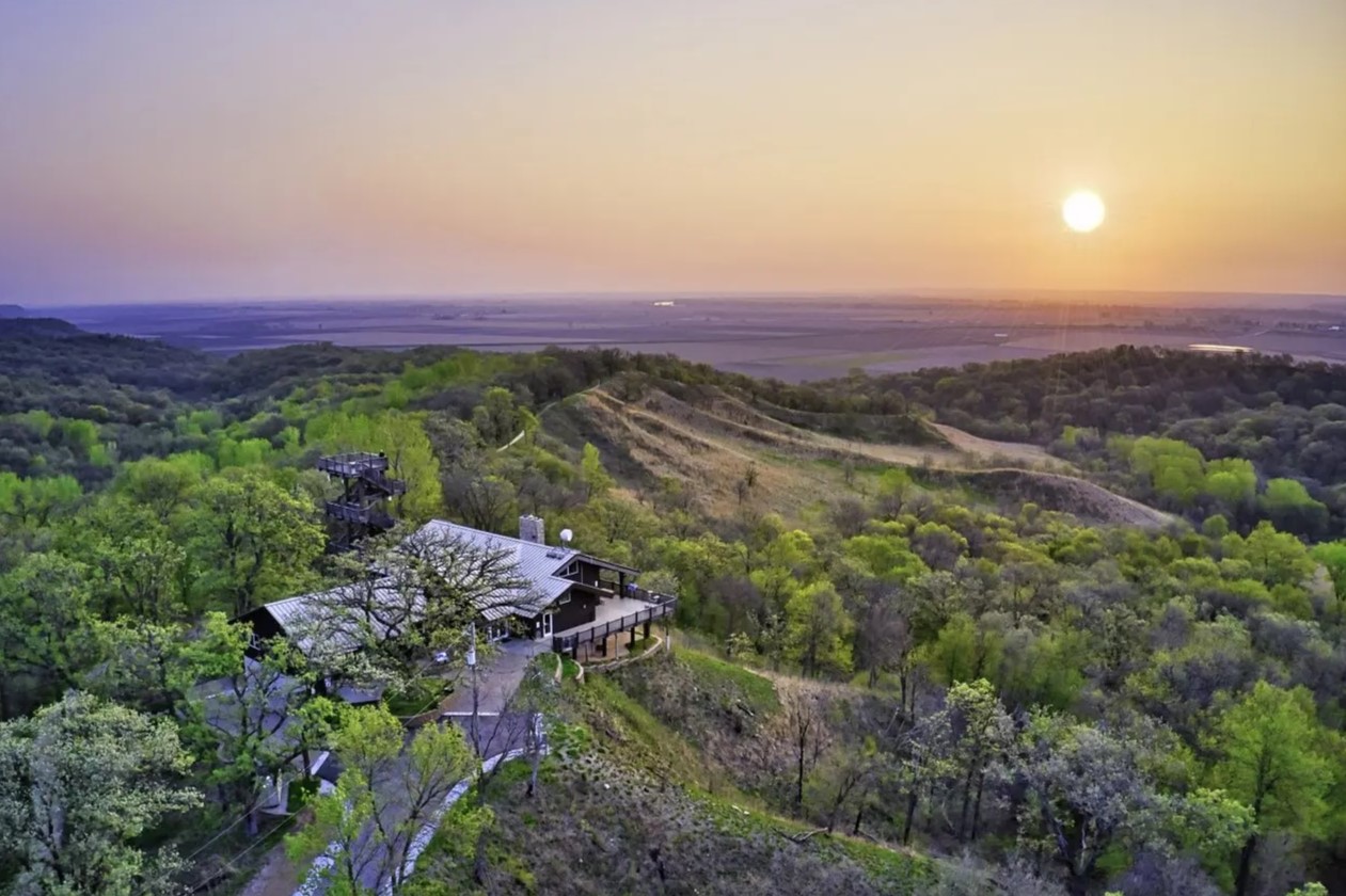 Secrets Of Iowa S Loess Hills Trails TouristSecrets