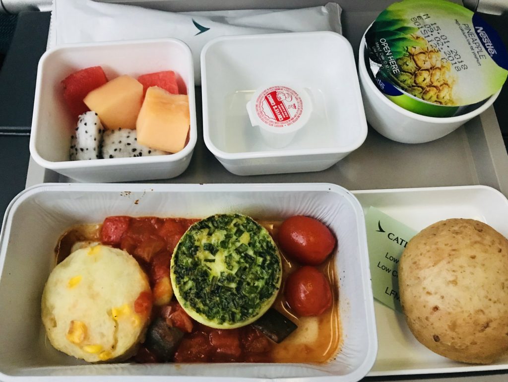 5 Best Airlines Food & Meals To Enjoy While Flying | TouristSecrets