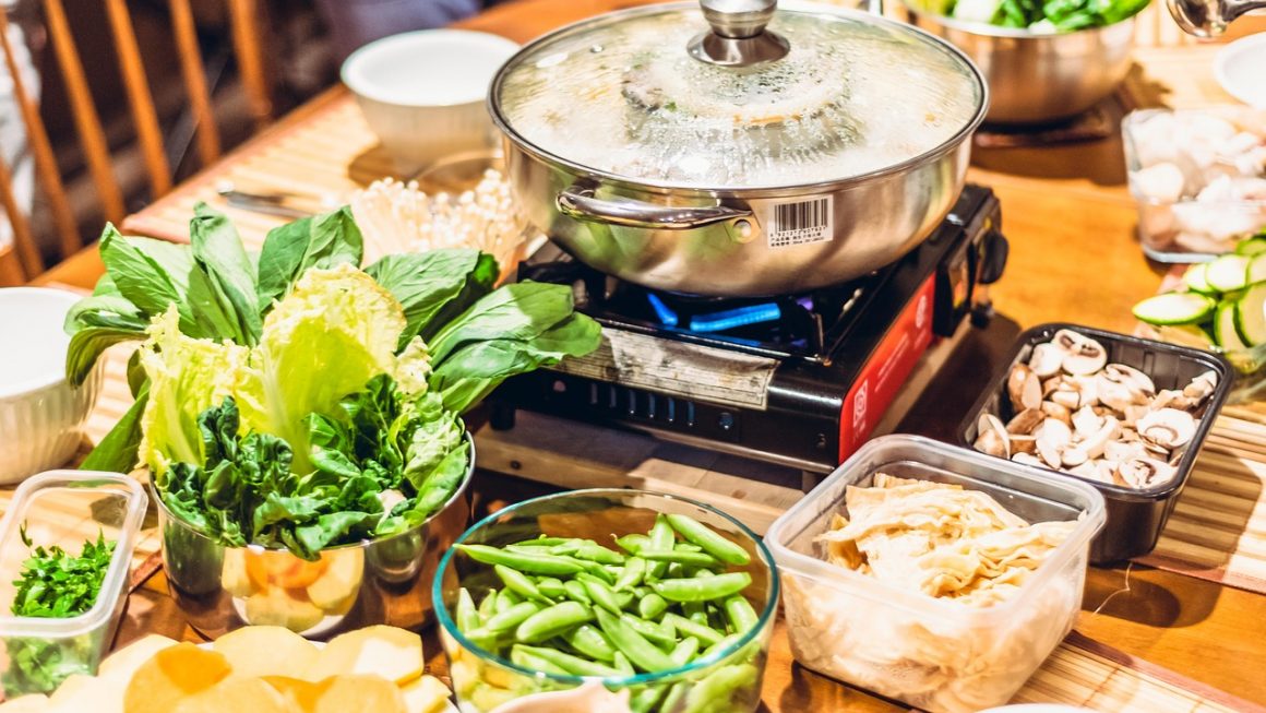 Hot Pot Tips: How To Eat Hot Pot Like A Pro | TouristSecrets