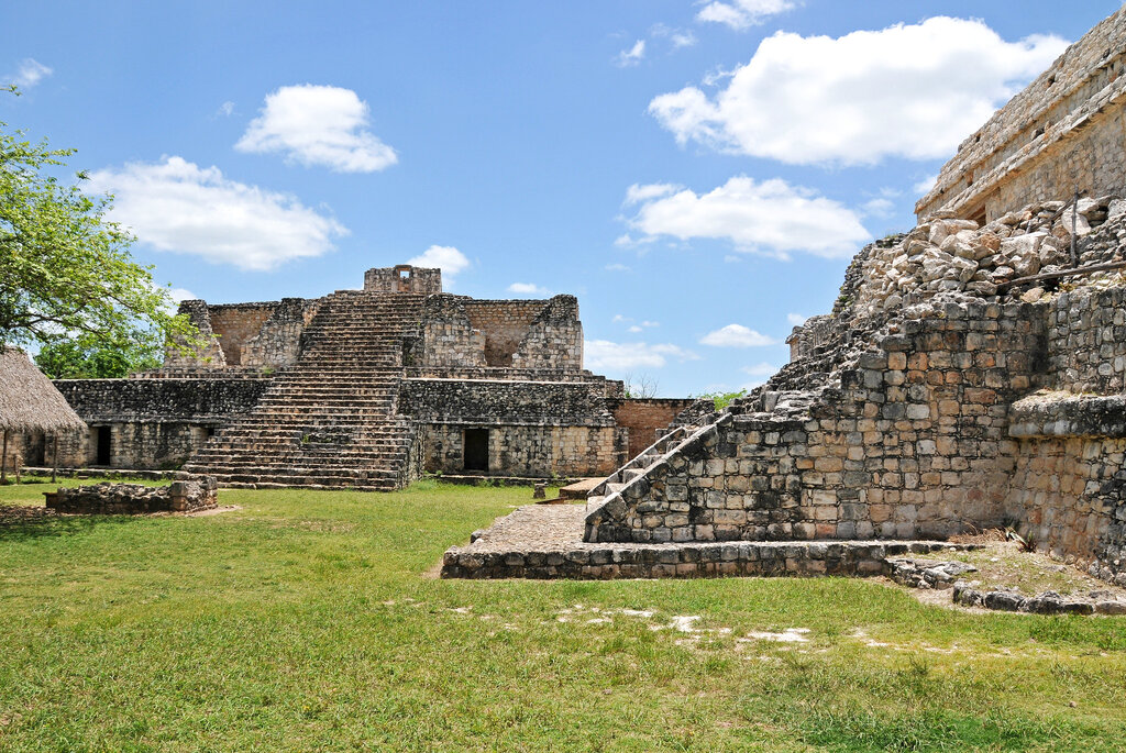 Viewing The Mayan Ruins Near Cancun | TouristSecrets