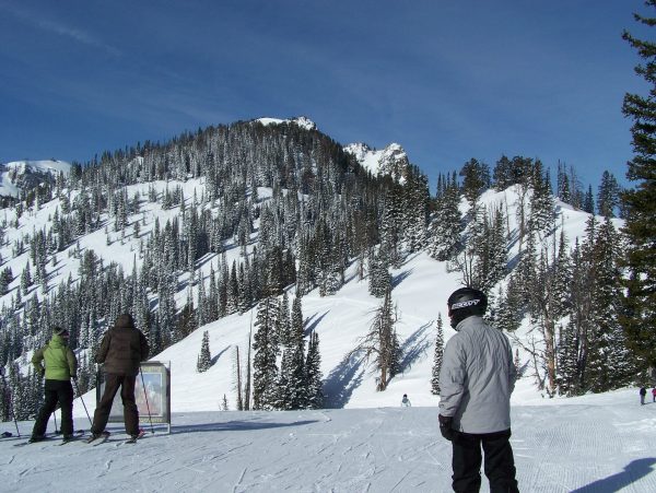 Take A Chilling Slide Down The Best Wyoming Ski Resorts | TouristSecrets