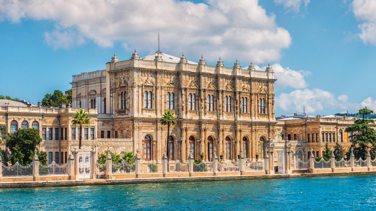Dolmabahce Palace In Istanbul - All You Need To Know | TouristSecrets