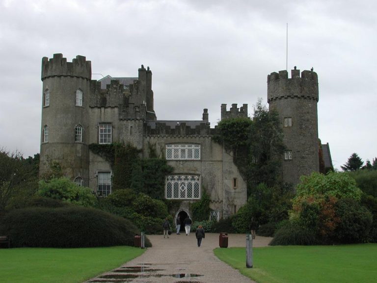 10 Castles That You Should Visit In Ireland | TouristSecrets