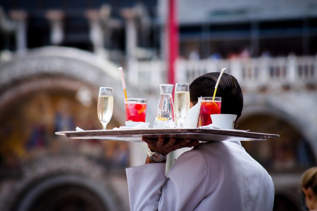 Tipping In Spain Your Ultimate Guide To The BEST Tipping Etiquette