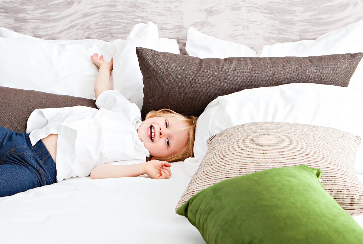 10 Toddler Travel Beds That Can Do Wonders To Any Parents & Kids