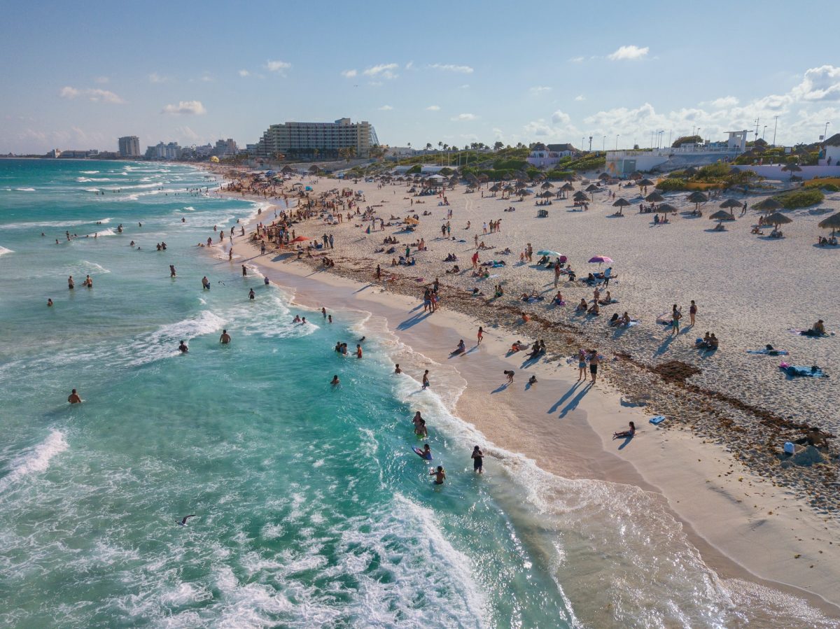 cancun hotel zone public beach