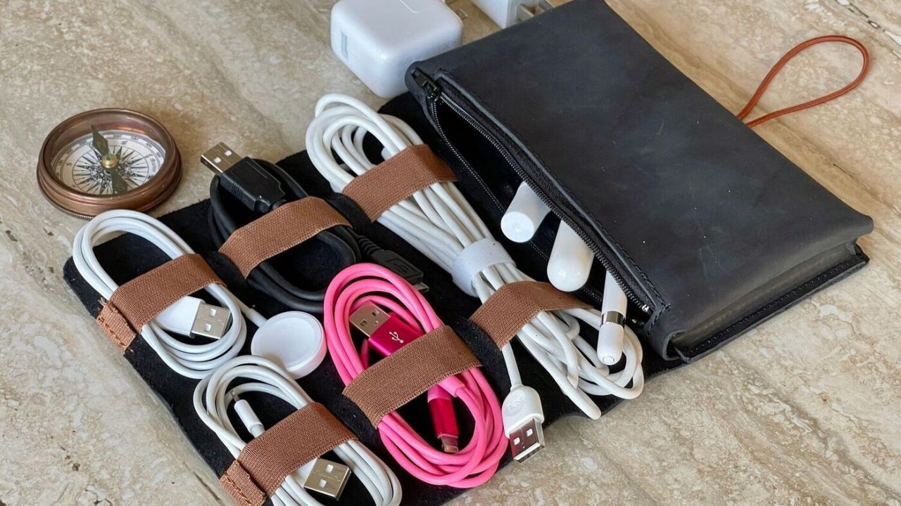 14 Best Travel Electronic Organizers for Cables & Cords [2023]