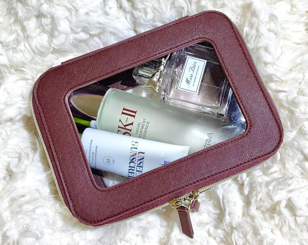 https://www.touristsecrets.com/wp-content/uploads/2023/08/14-amazing-clear-travel-toiletry-bag-for-2023-1693188650.jpg