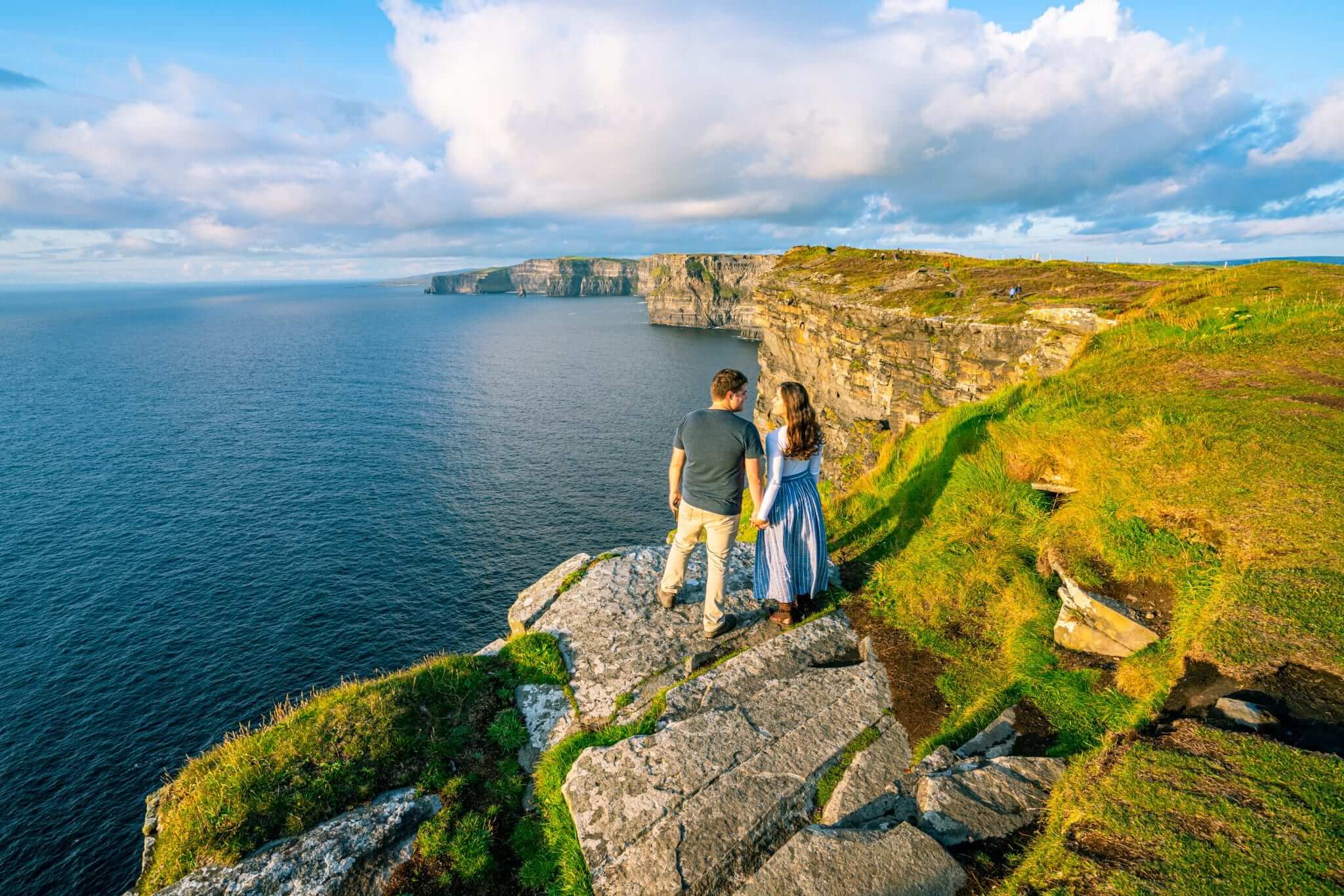 Ireland Honeymoon: Reasons the Emerald Isle is the Perfect Romantic ...