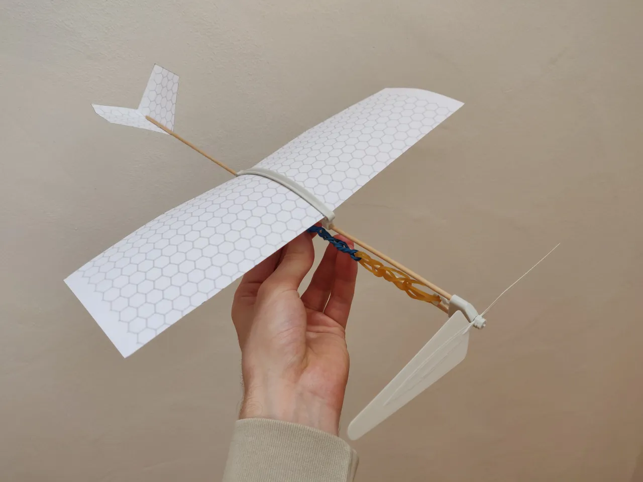 10 Amazing Rubber Band Airplane For 2023 TouristSecrets   10 Amazing Rubber Band Airplane For 2023 1695821270 