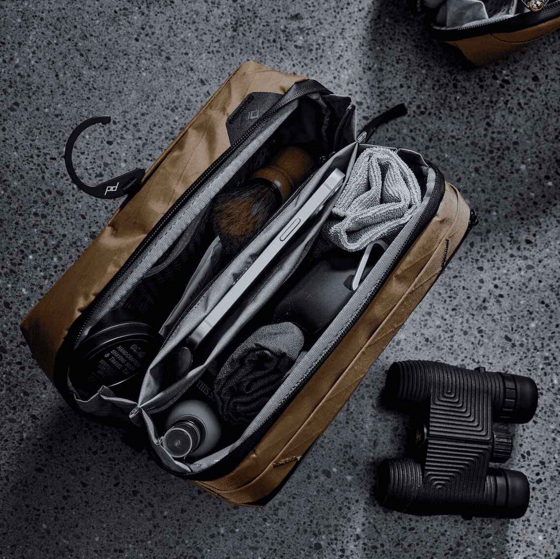 https://www.touristsecrets.com/wp-content/uploads/2023/09/14-amazing-hanging-toiletry-bag-for-men-for-2023-1695386030.jpeg