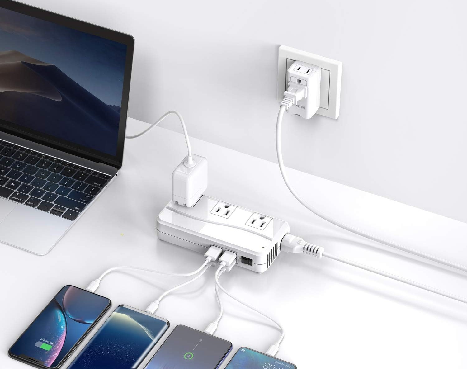 9 Amazing Travel Charger International for 2023 | TouristSecrets