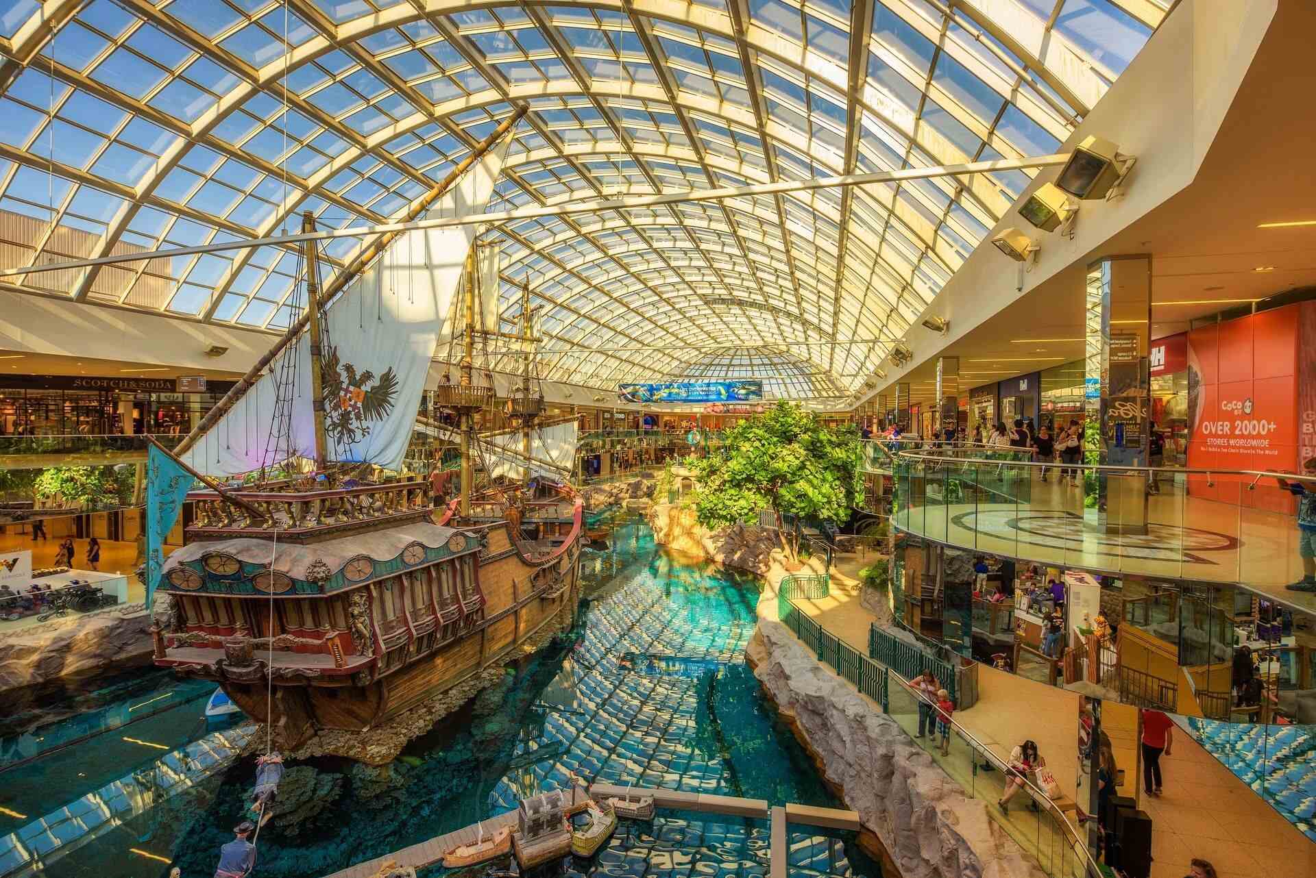 a-travel-guide-to-west-edmonton-mall