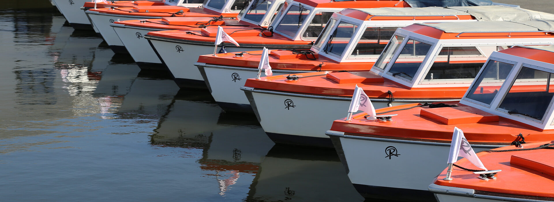 how-to-book-the-little-red-boats-in-york