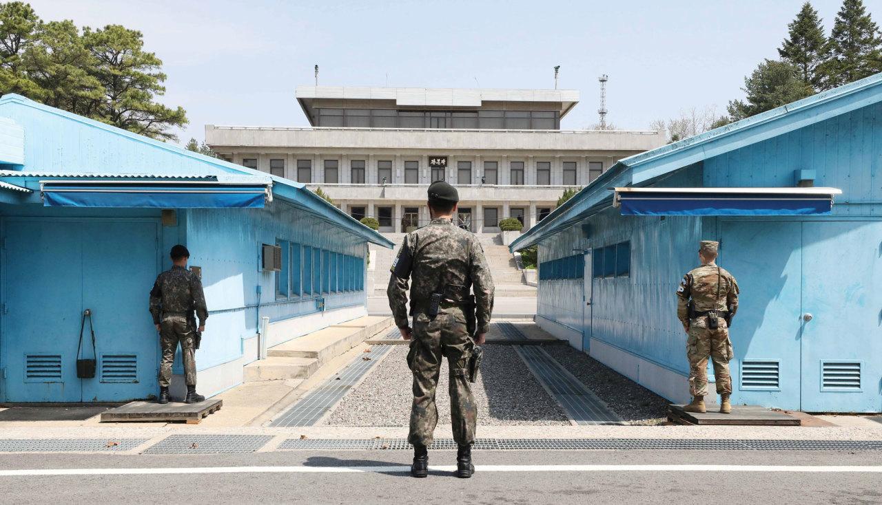 how-to-visit-koreas-jsa-the-dmz-tour-guide-tips