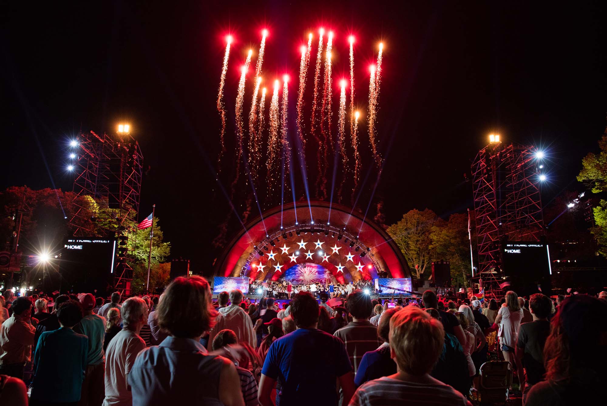 July 4th Boston Guide July 4th Boston Fireworks And Boston Pops Concert Touristsecrets 7039