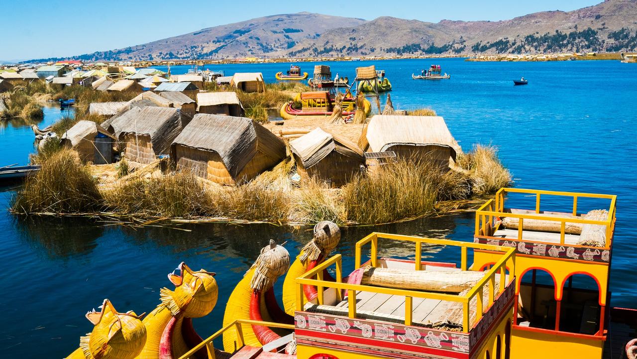 The Floating Villages Of Lake Titicaca In Peru | TouristSecrets