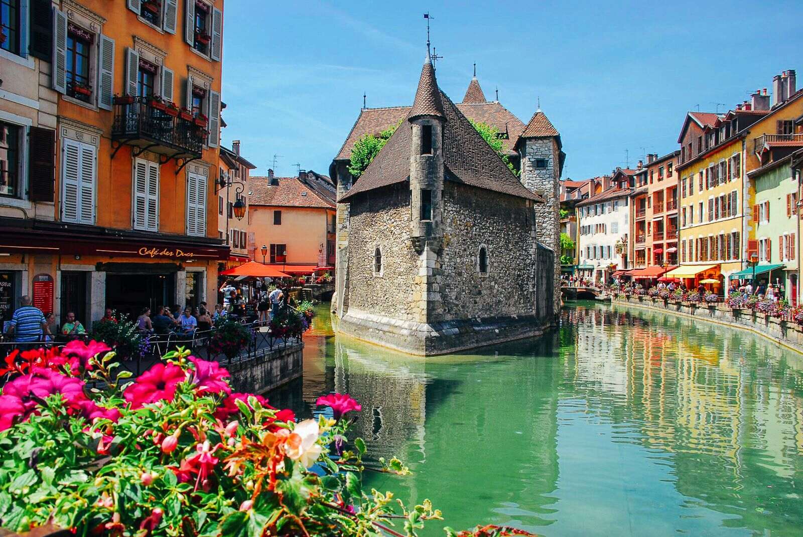 Fondu - Lake Annecy Tourist Office