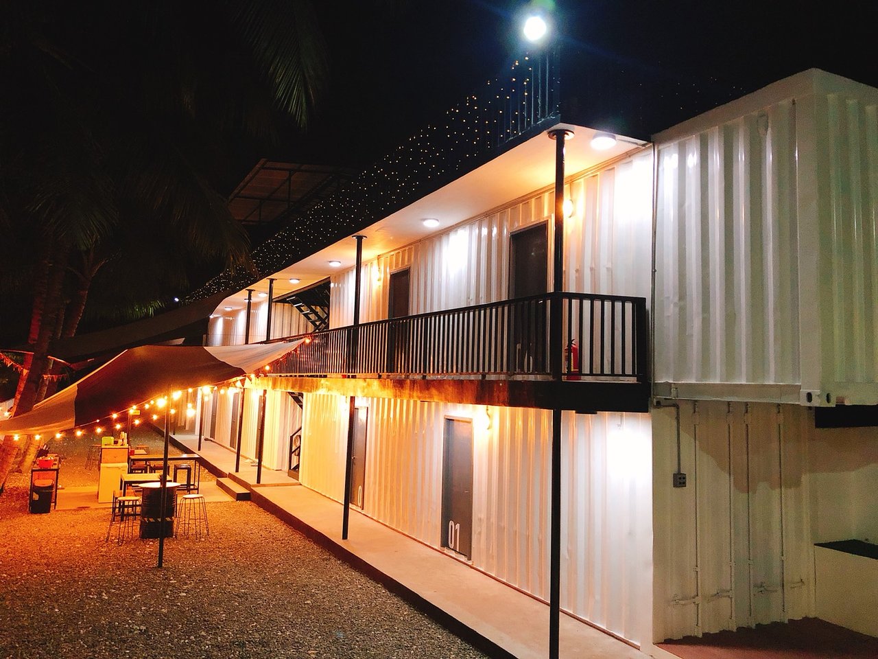 10 Best Hostels In Moalboal: Complete Guide 