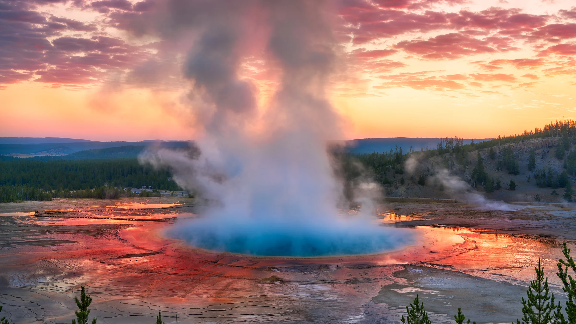 A Local's Guide to Visiting Yellowstone National Park TouristSecrets