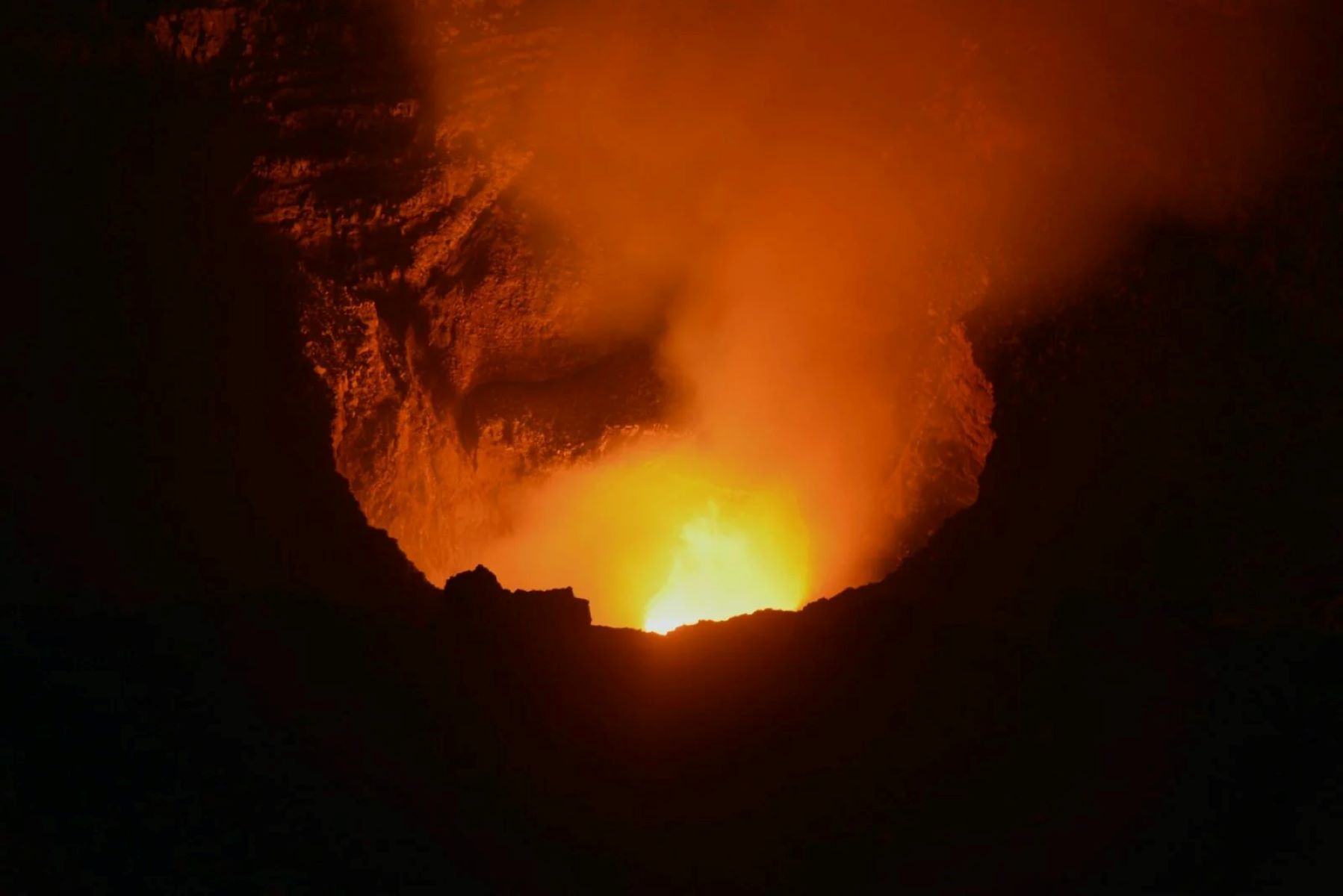 Climbing Volcano Masaya In The Dark - Expert Vagabond | TouristSecrets