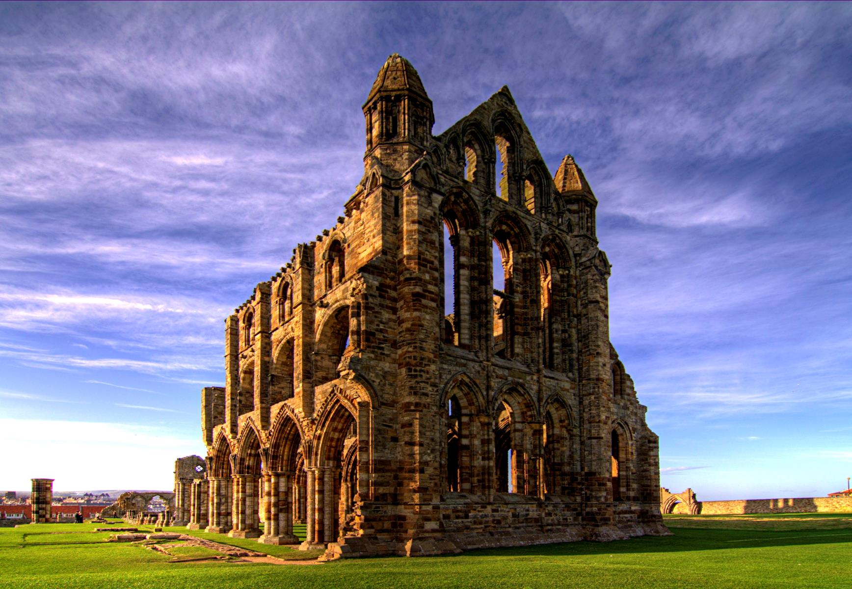 Explore England's Historic Whitby Abbey | TouristSecrets