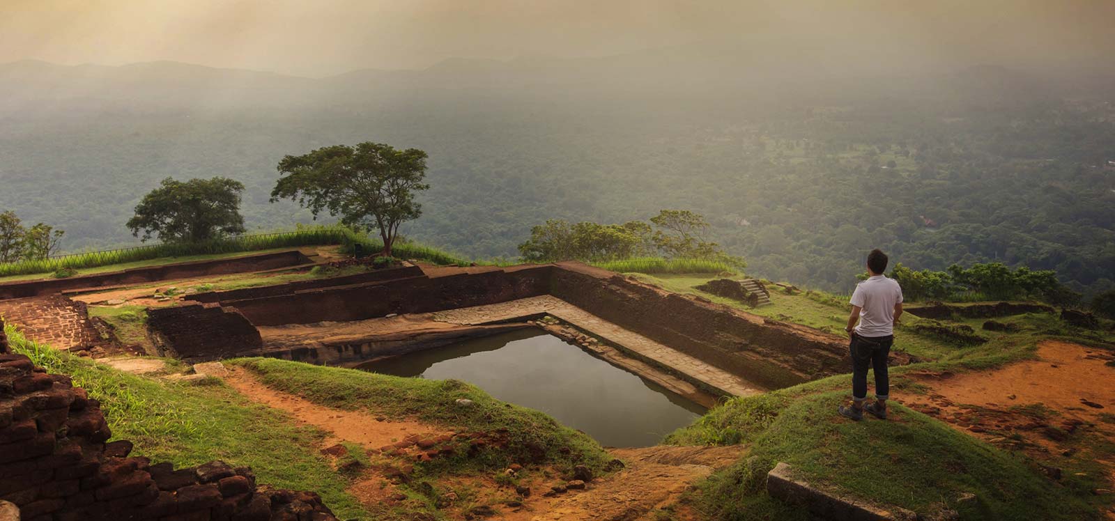 exploring-sri-lanka-with-walkers-tours