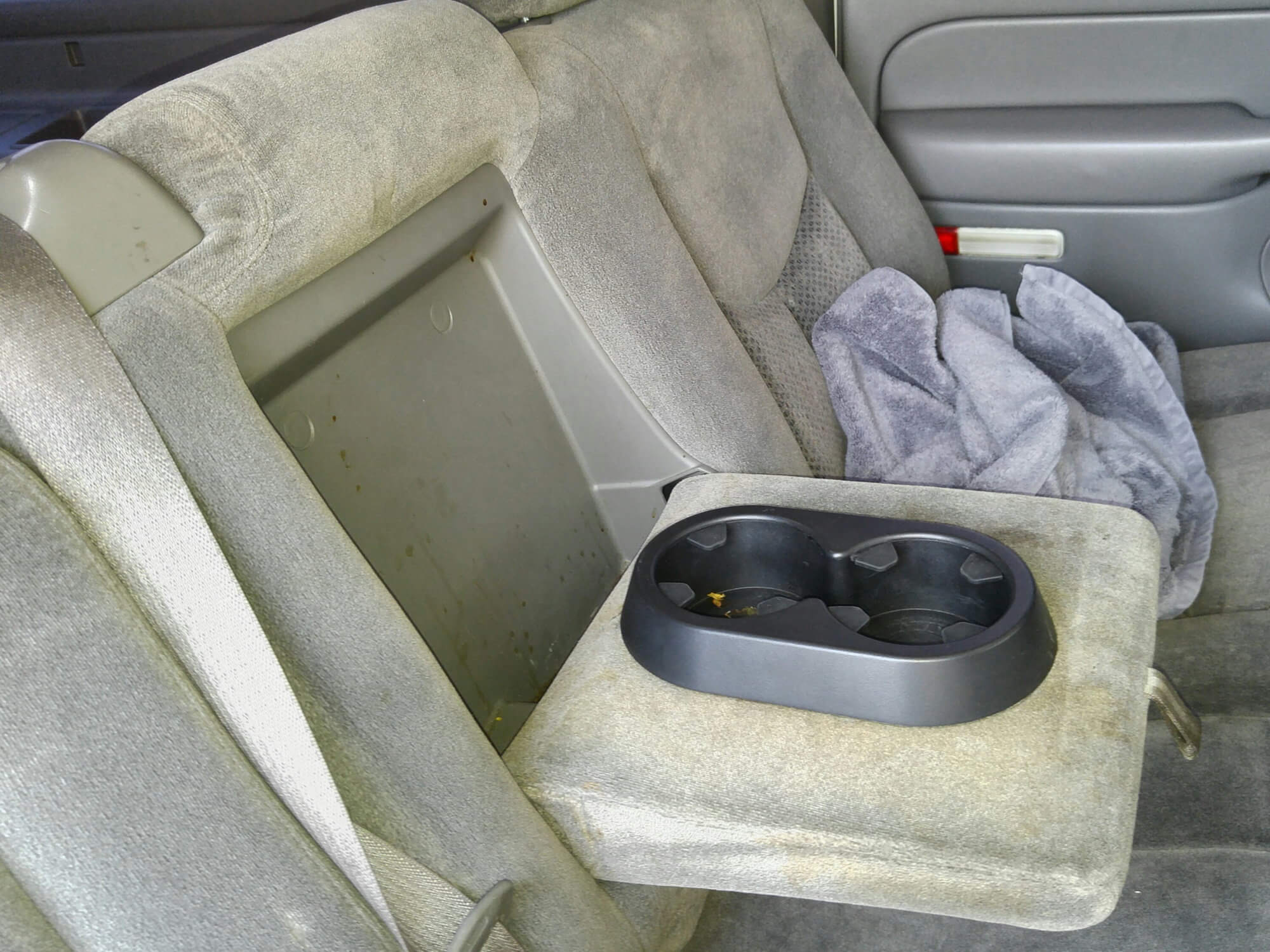 how-to-remove-cup-holder-in-2000-silverado-touristsecrets