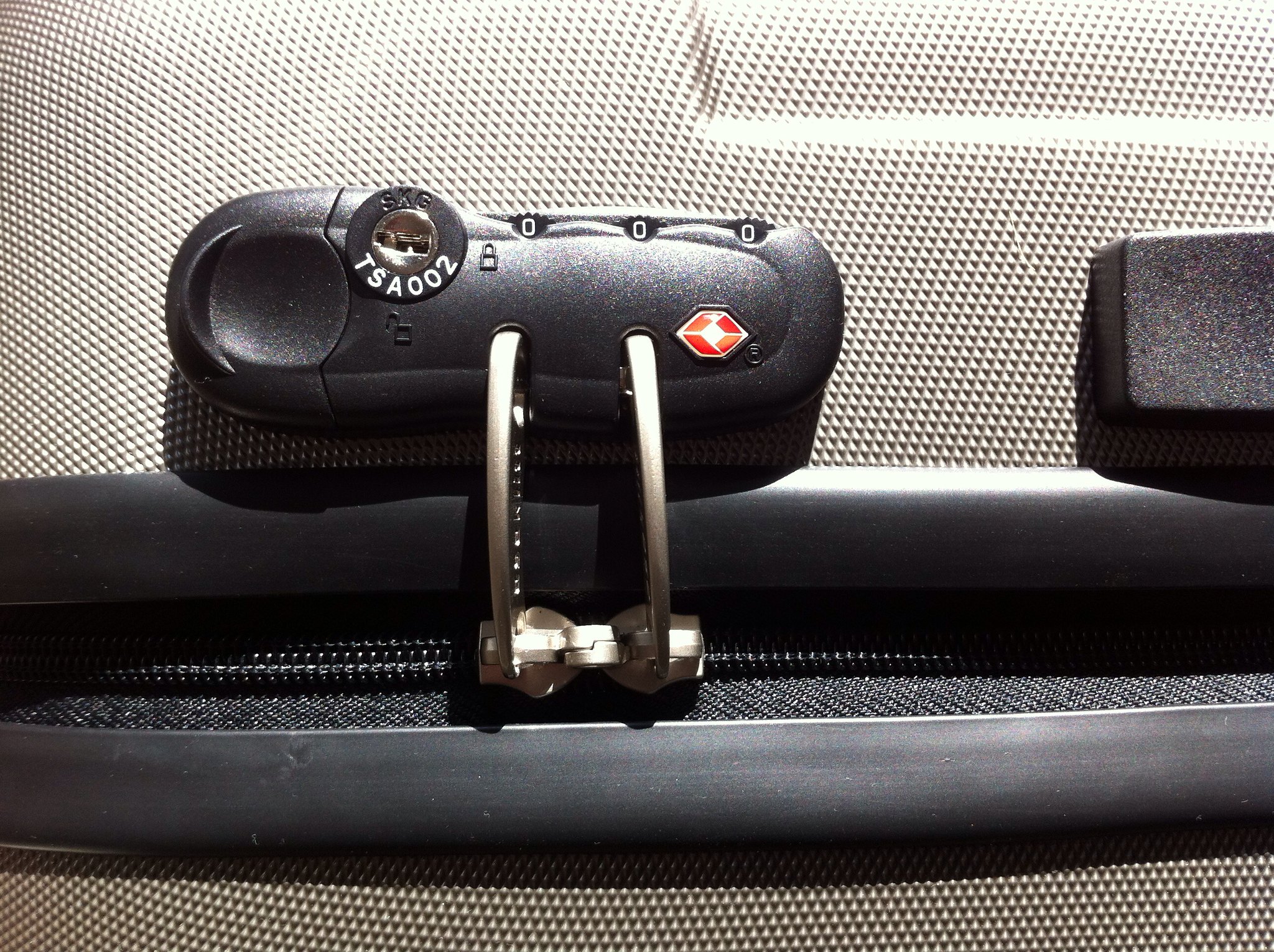 How To Set The Lock On A Samsonite Suitcase TouristSecrets