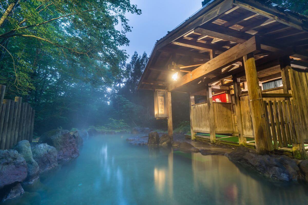 The 7 Best Onsens In Japan | TouristSecrets