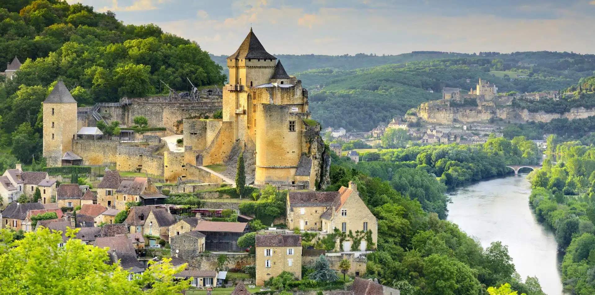 the-best-5-day-travel-itinerary-to-visit-the-dordogne-valley-france