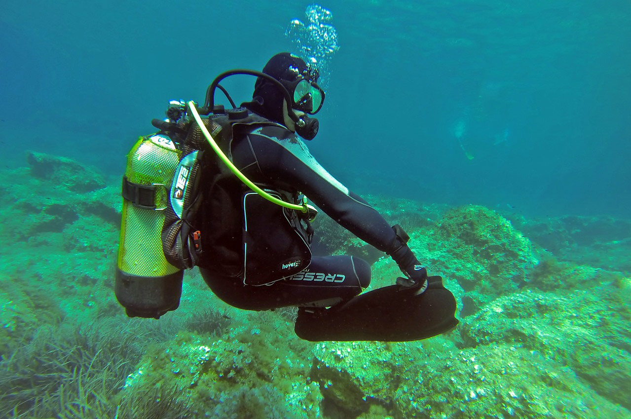 How Long Does A Tank of Oxygen Last In Scuba Diving | TouristSecrets