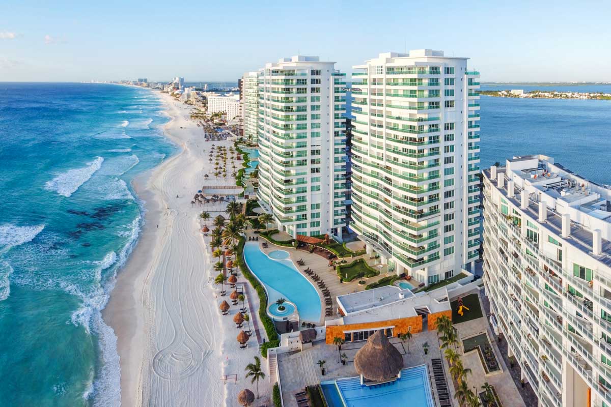 how much does a cancun vacation cost