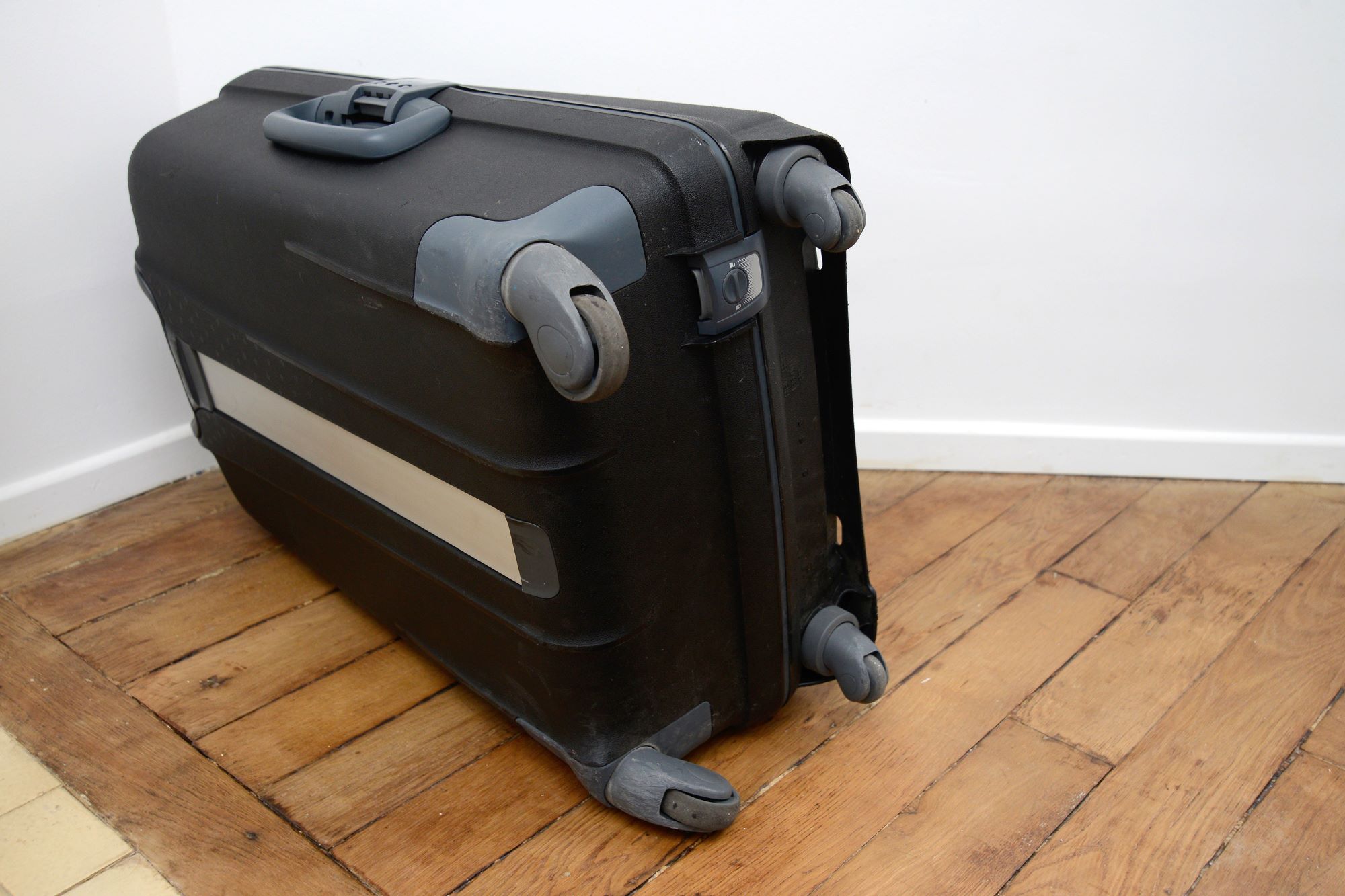 How To Replace Wheels Samsonite Suitcase? | TouristSecrets