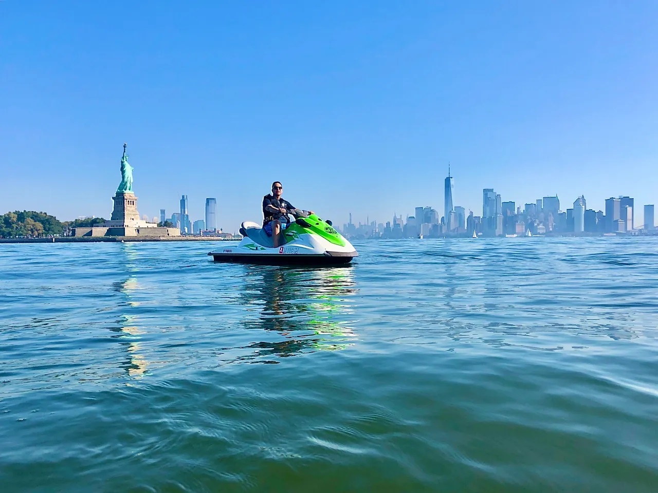 Jet Skiing in New York: Thrills and Scenic Routes | TouristSecrets