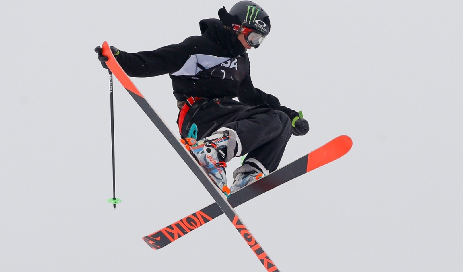 Mastering the Art of Freestyle Skiing | TouristSecrets