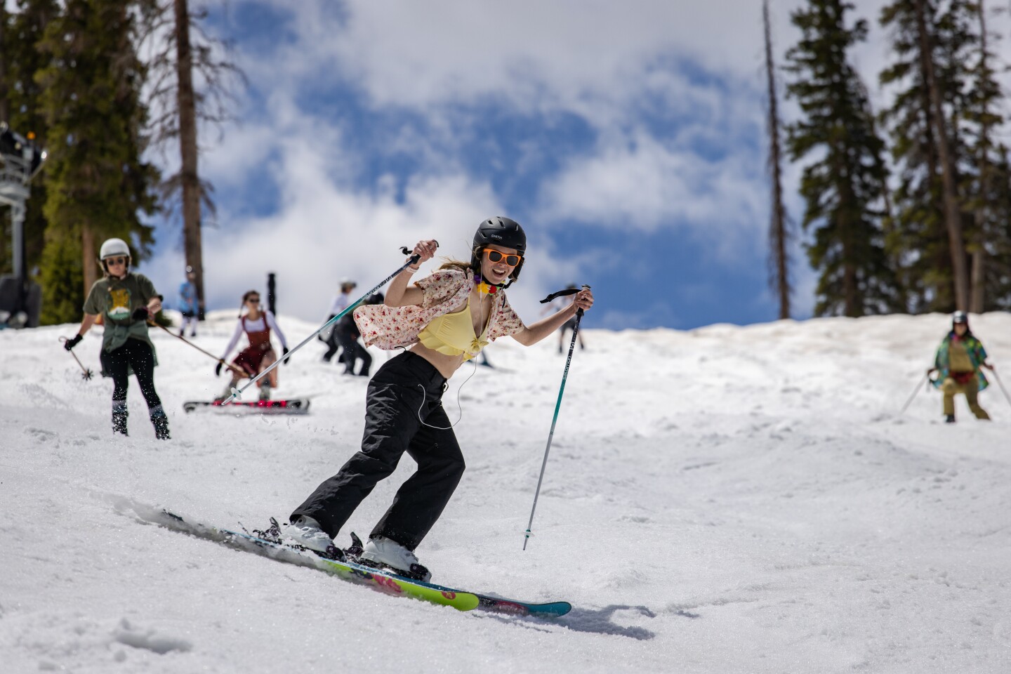 Skiing in Colorado in April: Conditions and Opportunities | TouristSecrets