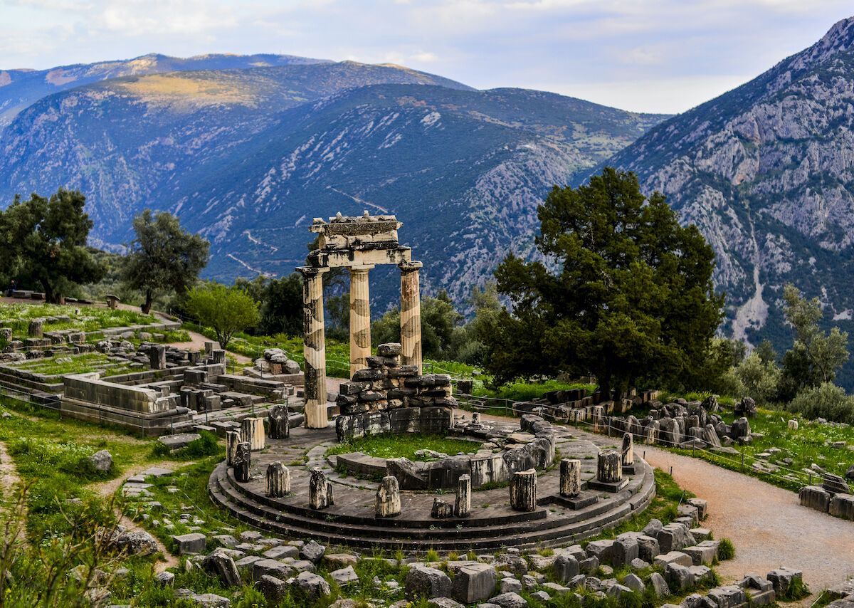 Delphi, Ancient Greece: History, Pictures and Useful Info