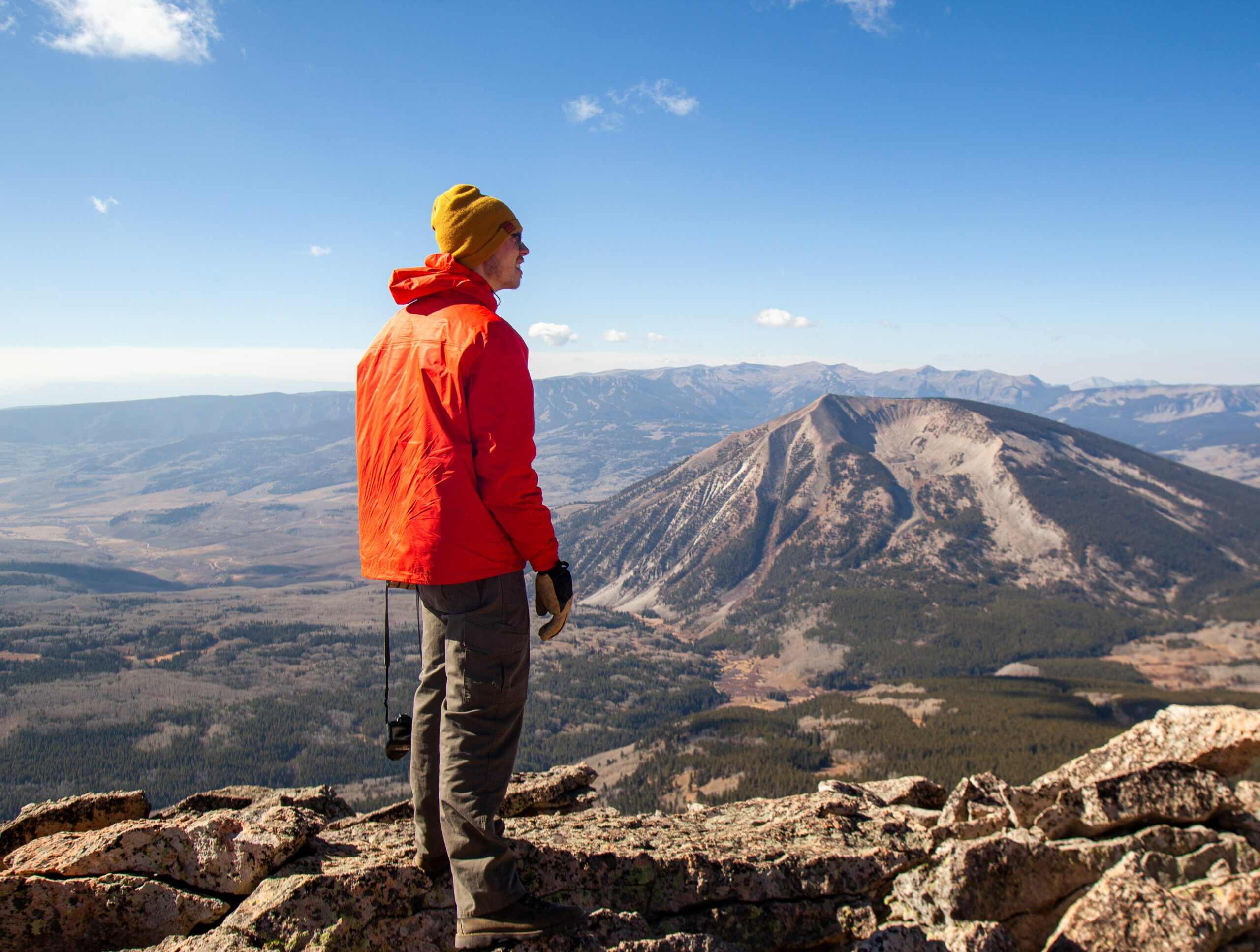 what-to-wear-hiking-in-colorado-touristsecrets