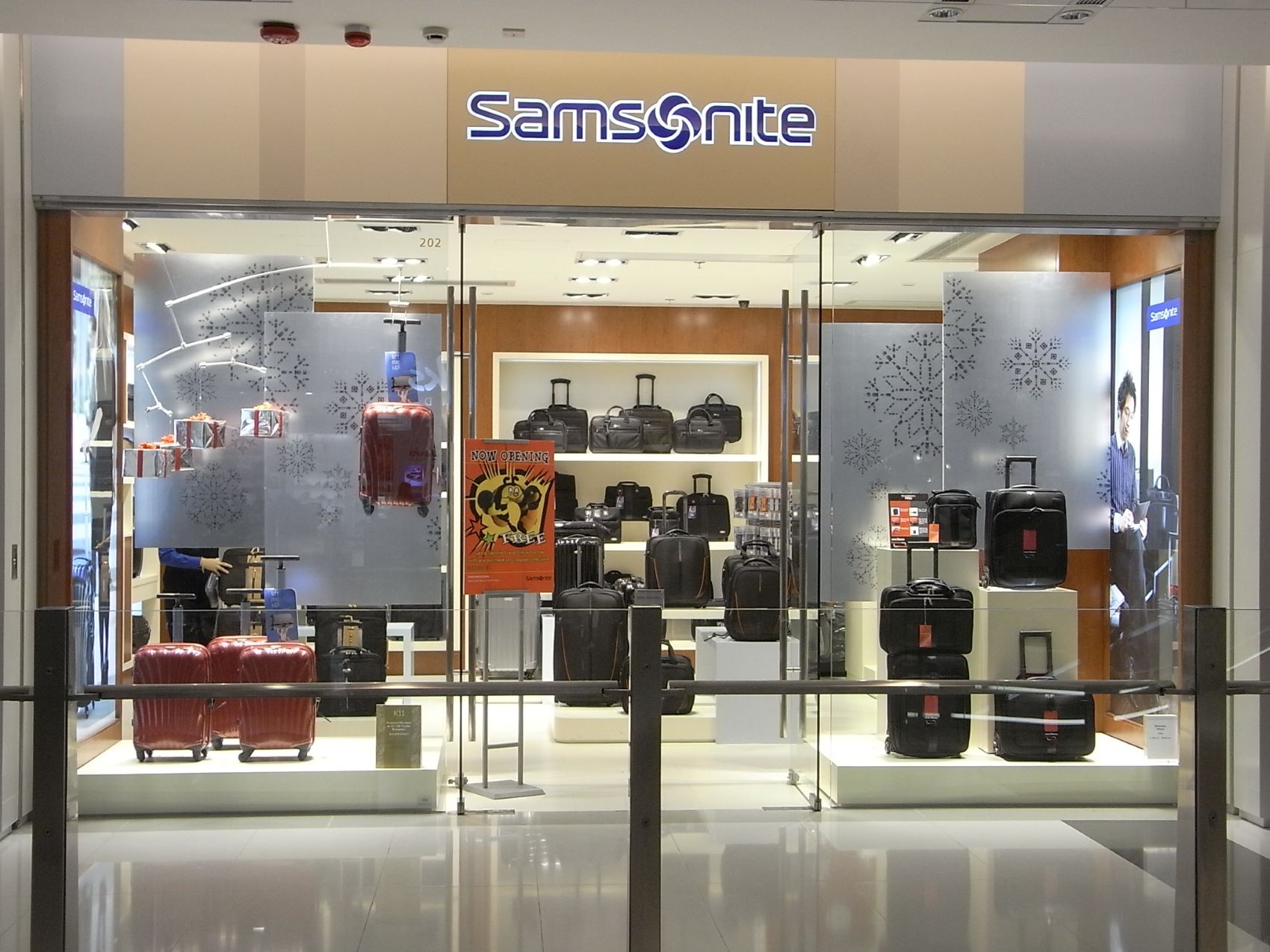 Samsonite outlet 2025 store near me