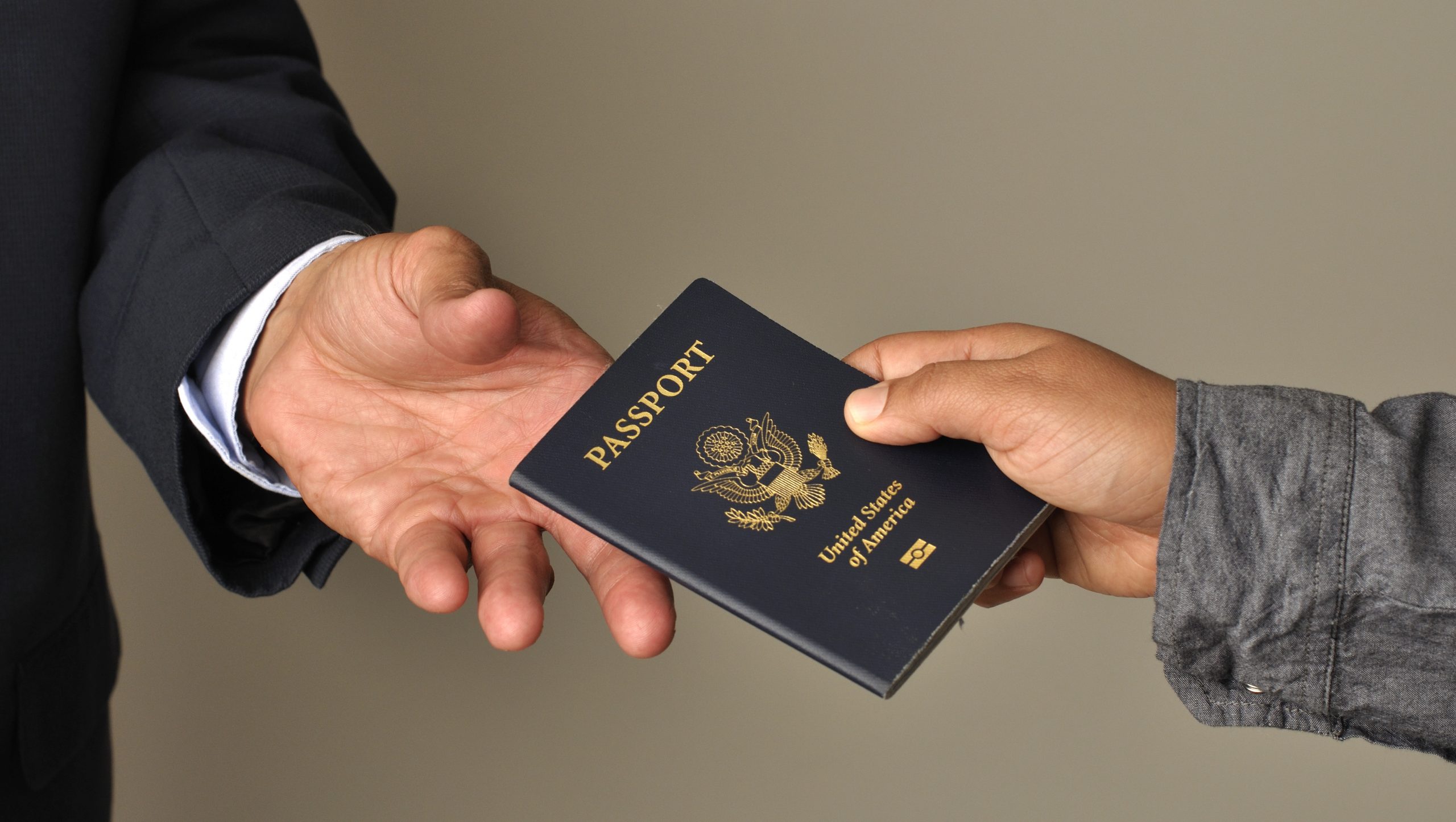 Difference Between Visa And Passport Explained Touristsecrets