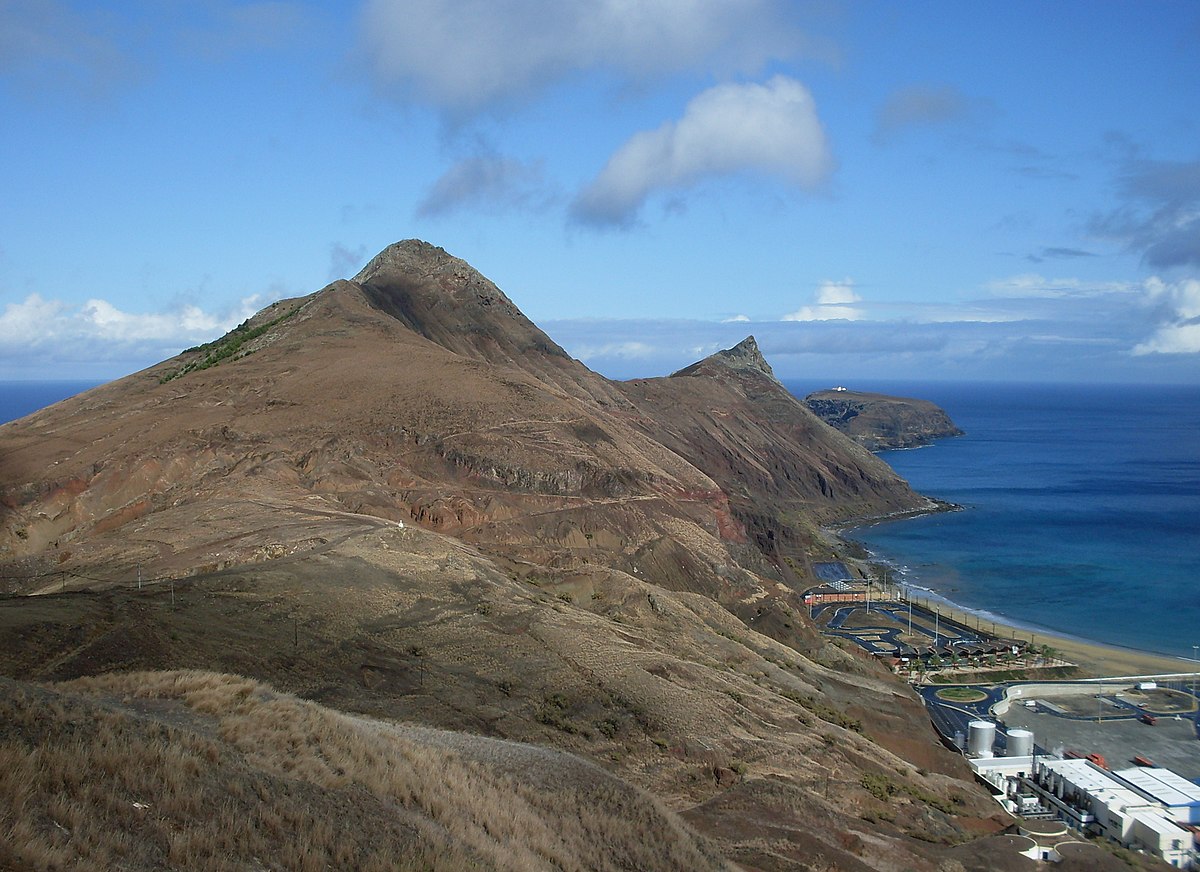 Pico do Maçarico Hike On Porto Santo Island | TouristSecrets