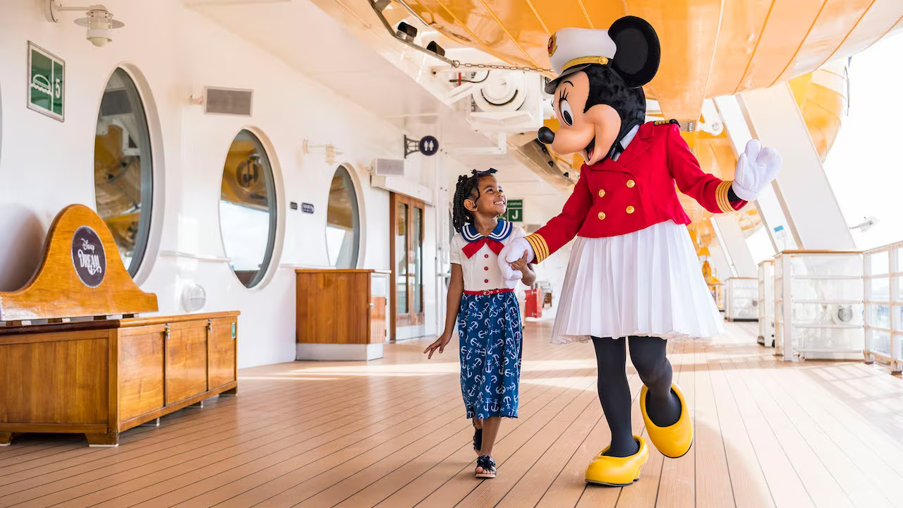 What To Wear On A Disney Cruise Touristsecrets 8861