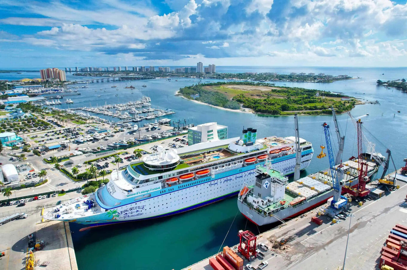 where-does-the-margaritaville-cruise-ship-dock-in-the-bahamas