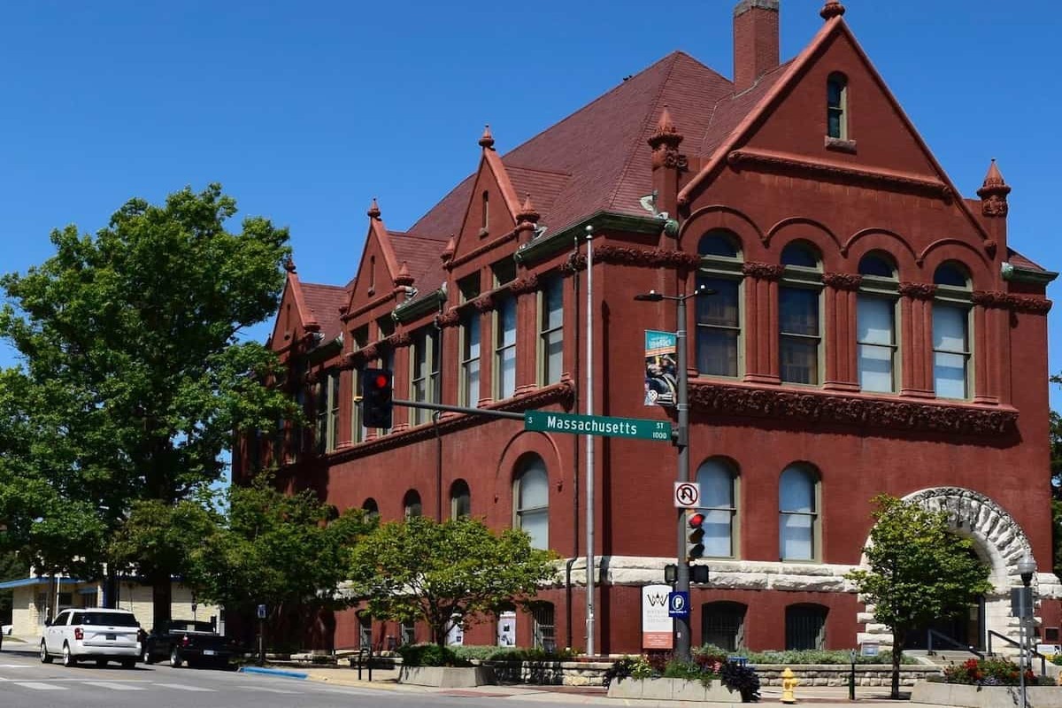 10 Must-Visit Historic Sites in Lawrence, Kansas | TouristSecrets