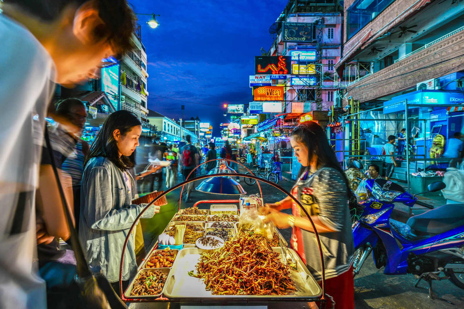 10-hidden-gems-on-khao-san-road-bangkok-you-need-to-try