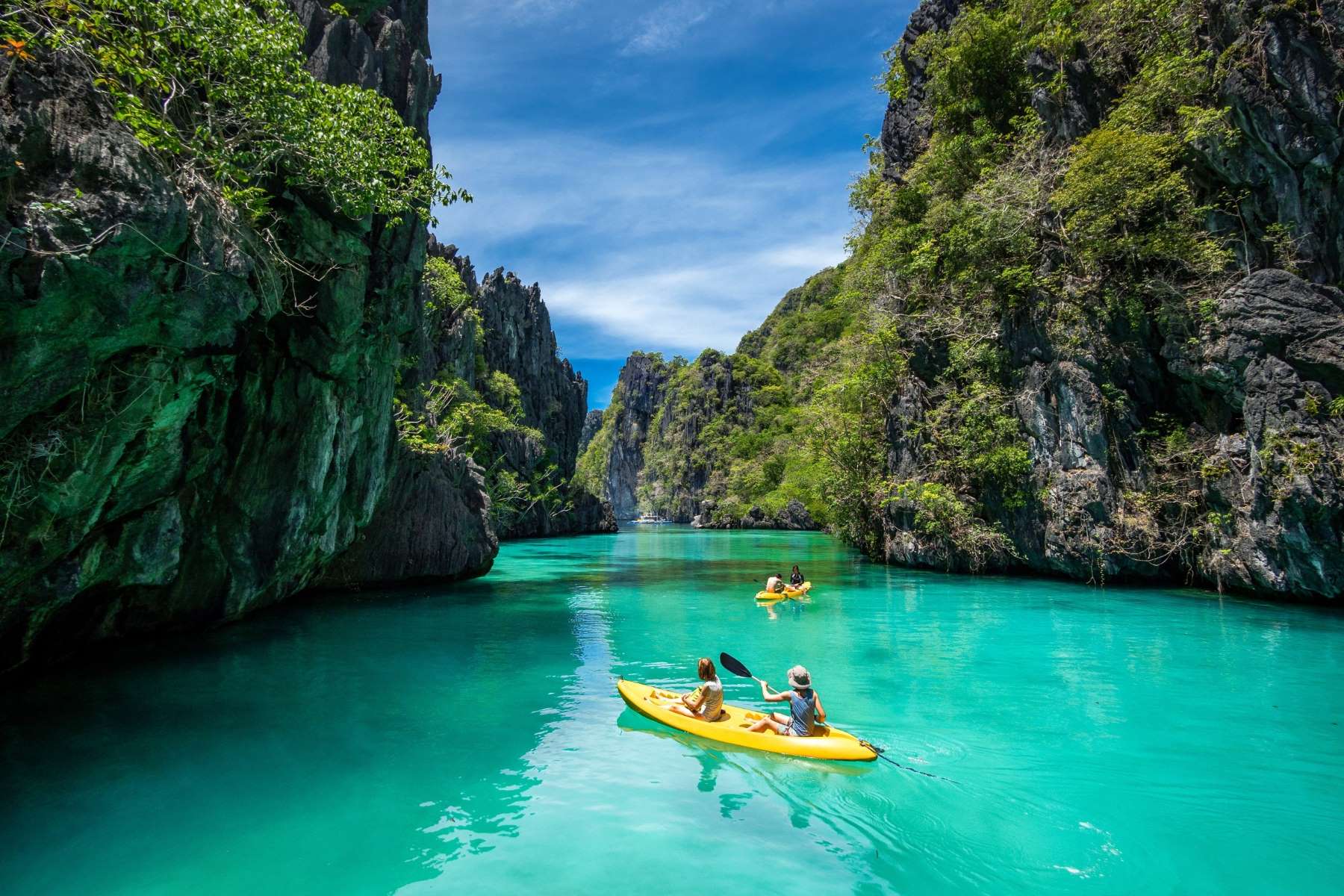 34-breathtaking-hidden-gems-in-the-philippines-you-need-to-see