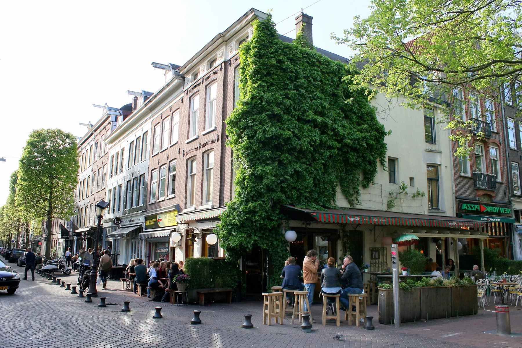 hidden-gems-7-must-visit-bars-in-de-pijp-amsterdam