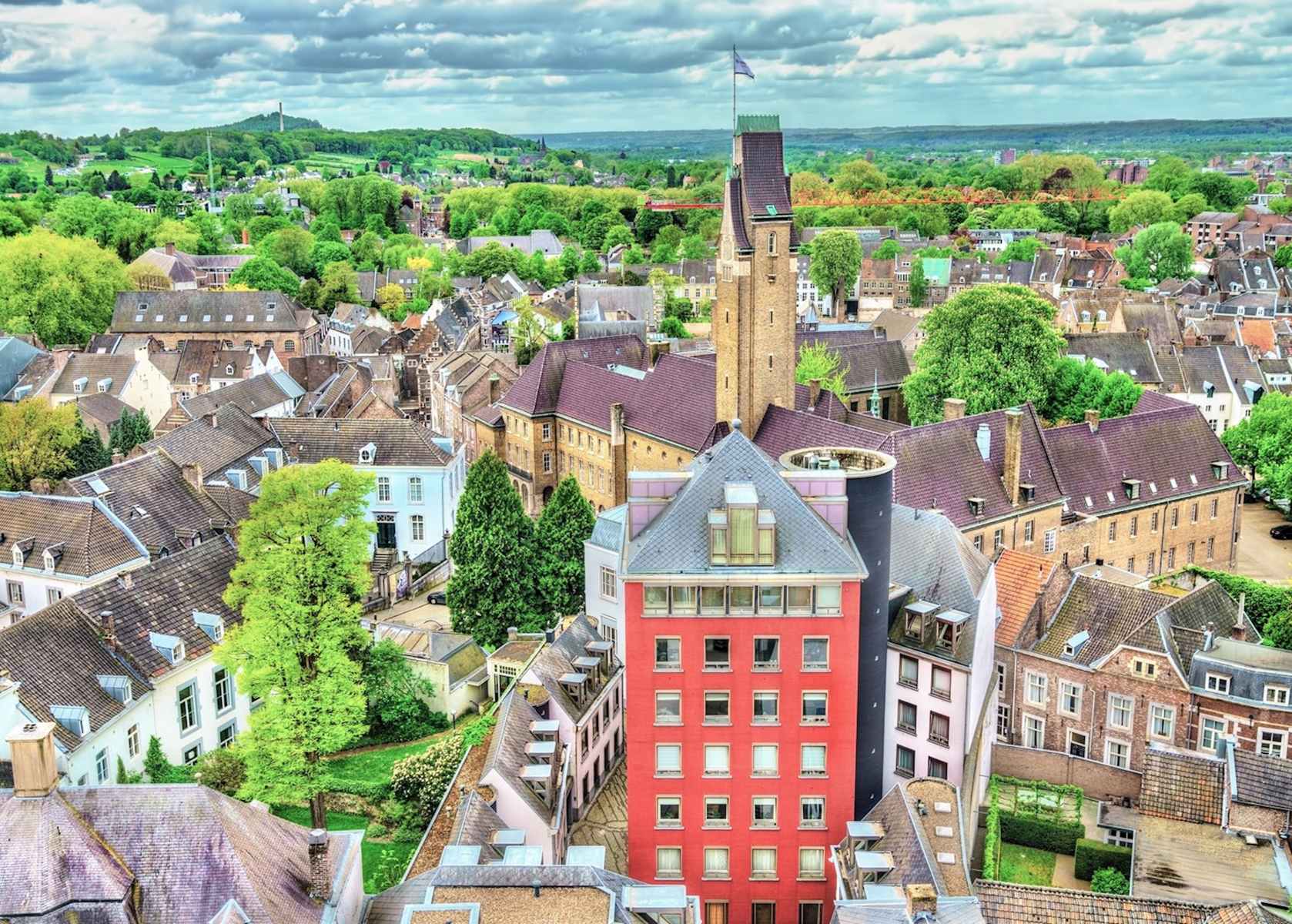 hidden-gems-and-must-do-activities-in-maastricht